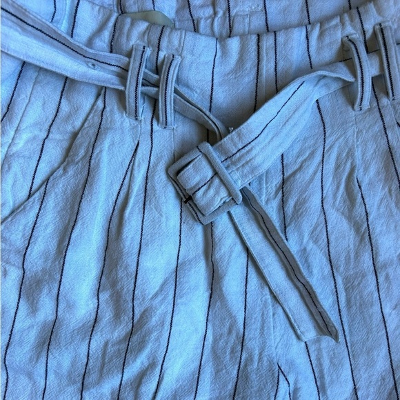 Abercrombie & Fitch Womens Medium Ultra High Rise Linen Blend Shorts White Black - Picture 4 of 13